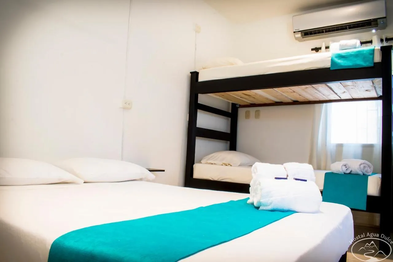 Hotel Agua Dulce Santa Marta  Guest house Santa Marta (Magdalena)