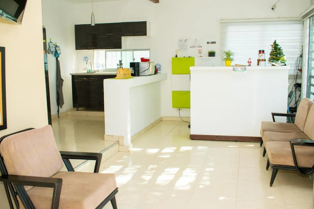 Hotel Agua Dulce Santa Marta  Guest house Santa Marta (Magdalena)